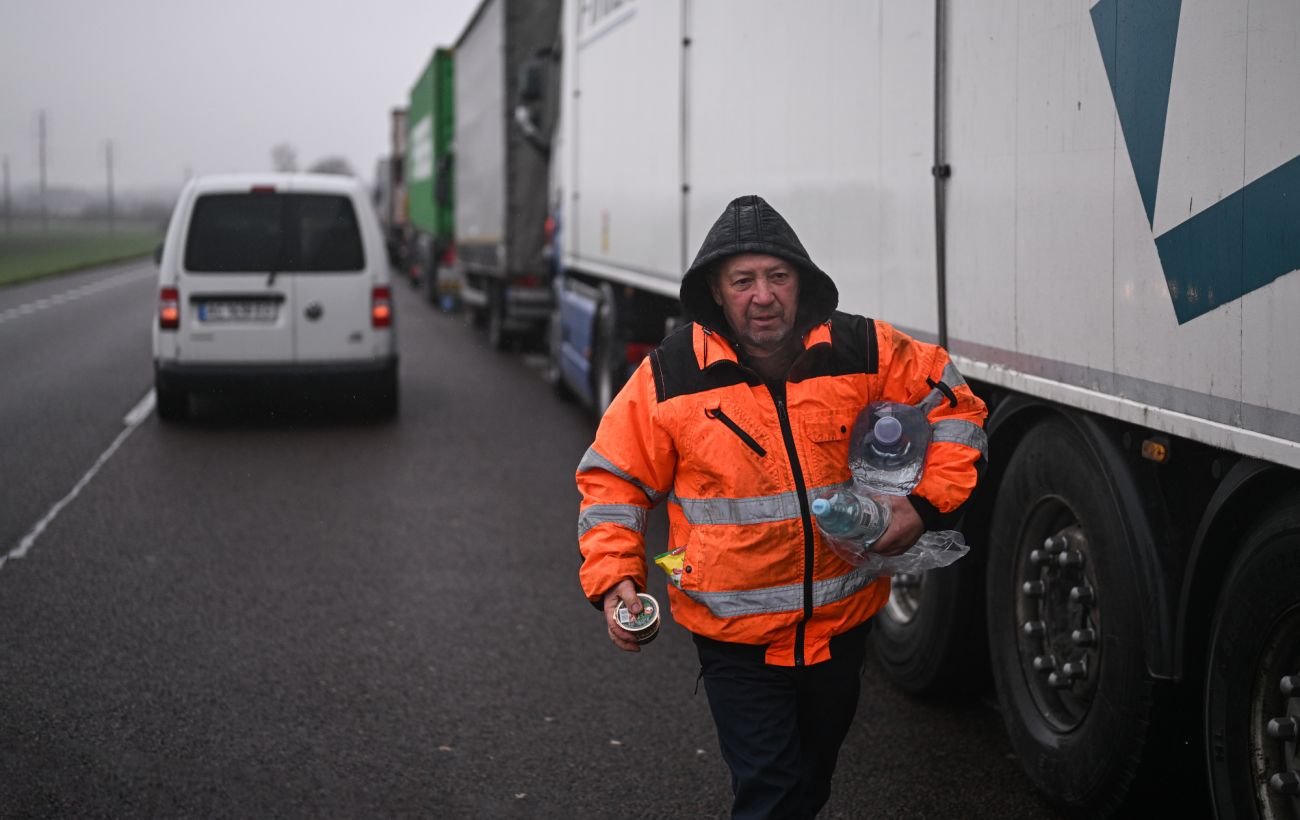 На кордоні з Польщею все ще заблоковано три КПП, там в черзі понад 3400 вантажівок, – ДПСУ