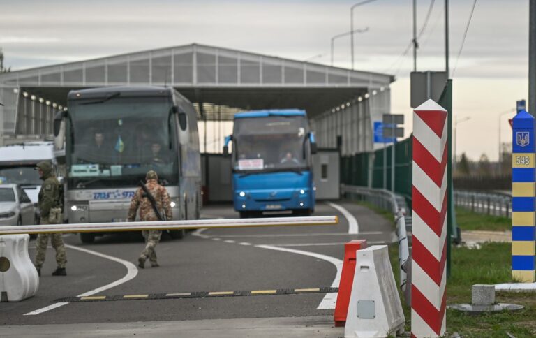 На українському кордоні зафіксували один з найвищих пасажиропотоків з початку вторгнення РФ