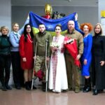 Одеські волонтери влаштували весілля пораненому морпіху (фото)