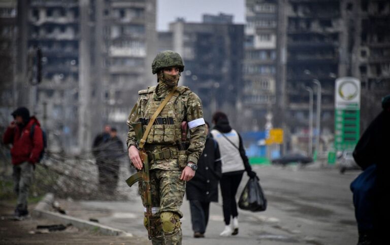 Після фейку про повну окупацію. РФ продовжує обстрілювати Мар’їнку з артилерії, – ЗСУ