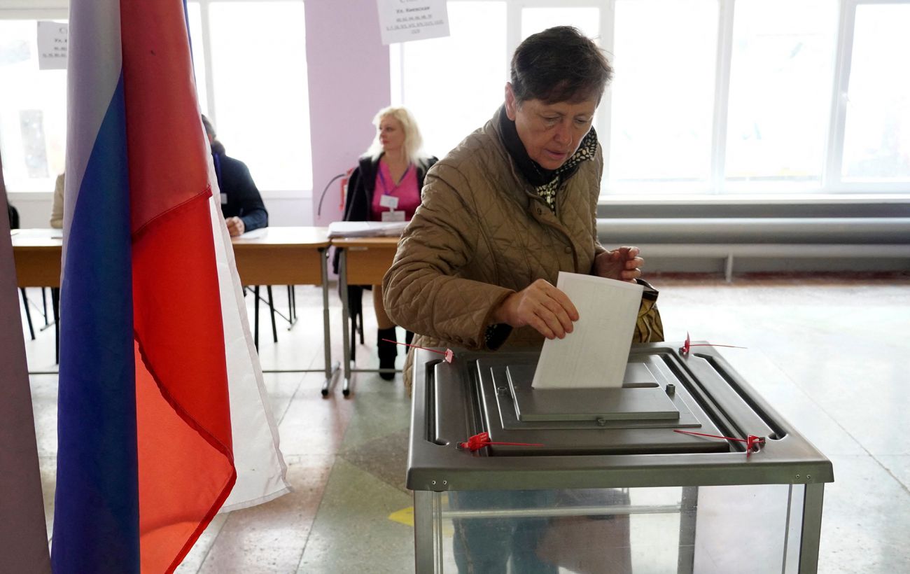 Росіяни готуються до фальсифікацій “виборів президента” на окупованих територіях України, – ЦНС