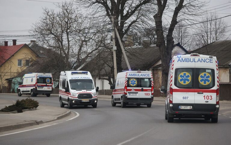 Росіяни знову атакували Херсон, постраждали семеро людей