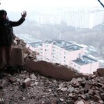 Стін немає. Фоторепортаж з місця руйнування багатоповерхівки у Києві