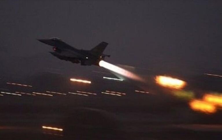 Туреччина завдала авіаударів по цілях в Іраку та Сирії після загибелі 12 солдатів
