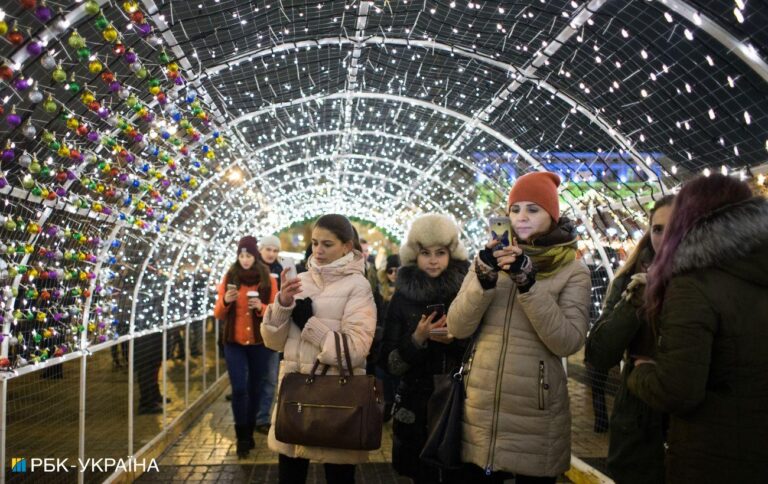 У Кабміні розповіли, чи буде вихідний 25 грудня