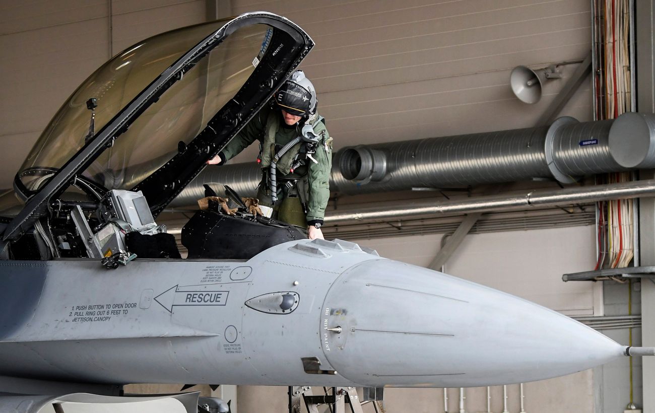 Україна на “фінішній прямій” до отримання F-16: коли може початися бойове застосування