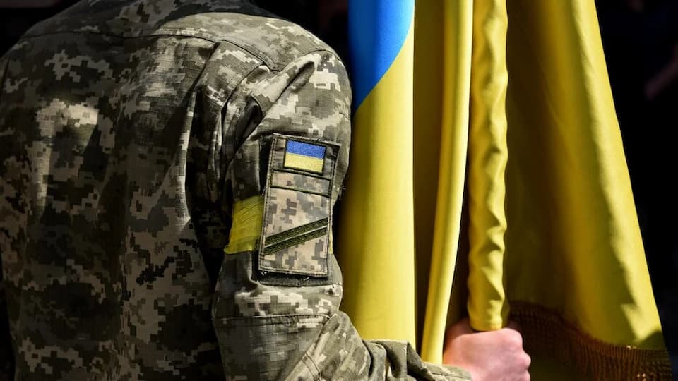 Українців з-за кордону будуть призивати до армії: міністр оборони