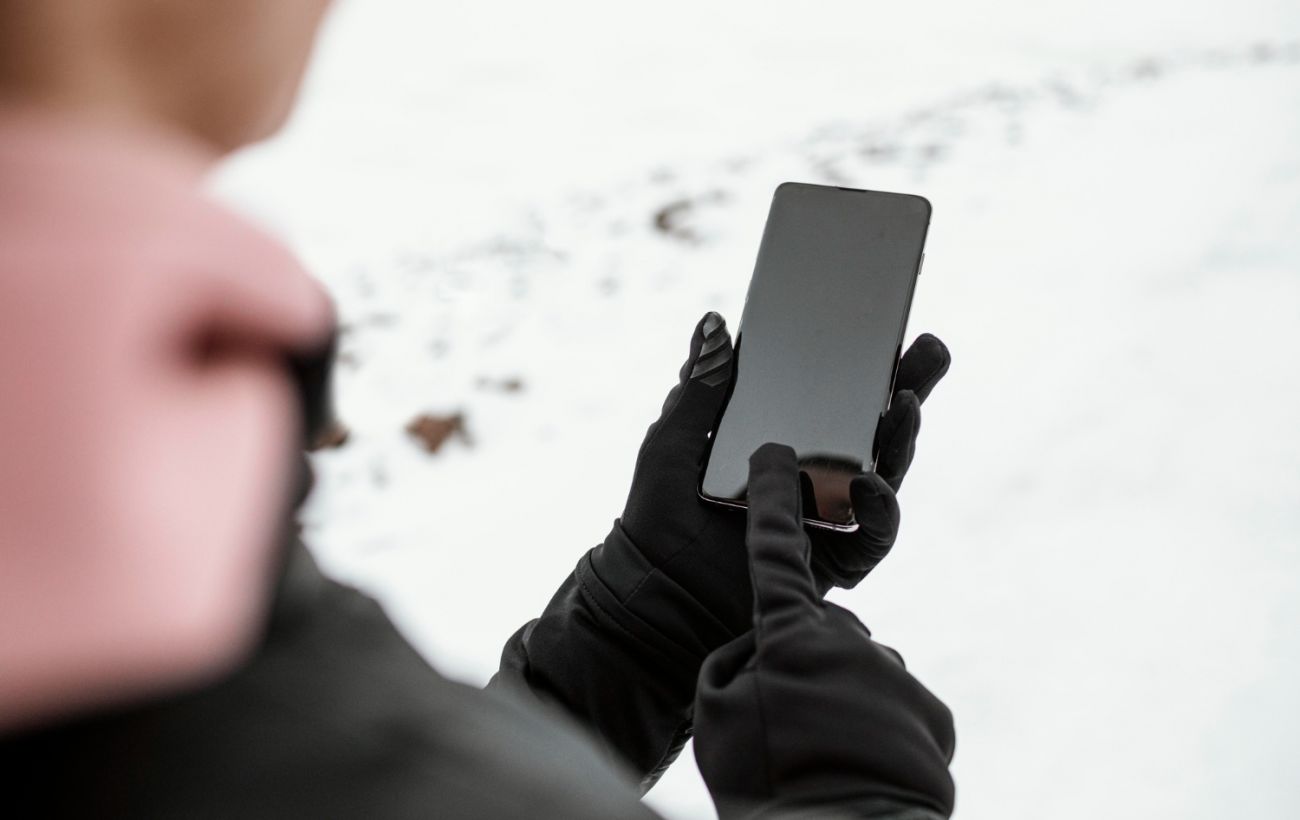 Як користуватися смартфоном на морозі та що робити, якщо він все ж таки розрядився