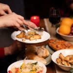 “Їжа – не єдине джерело радості на свята”: дієтолог дала важливі поради щодо харчування