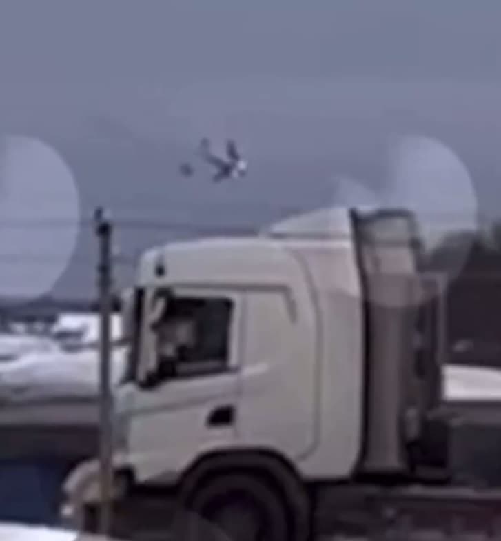 Хто збив літак у Білгороді і чи були там українські полонені (фото, відео) ОНОВЛЕНО
