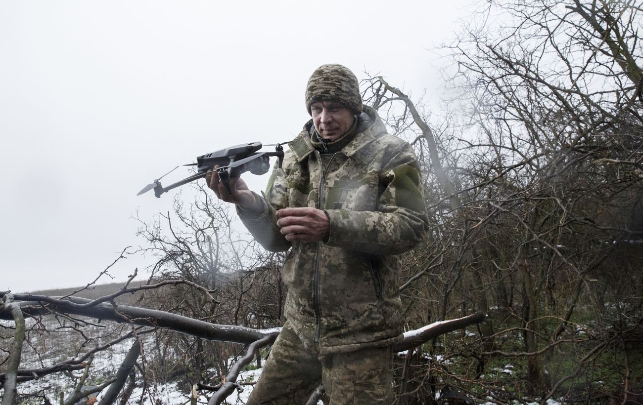 Окупант не зміг втекти від FPV-дрона. Прикордонники показали відео з Запорізького напрямку