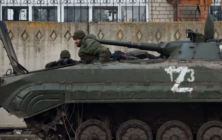 Росіяни на Таврійському напрямку активно застосовують бронетехніку: яка ситуація