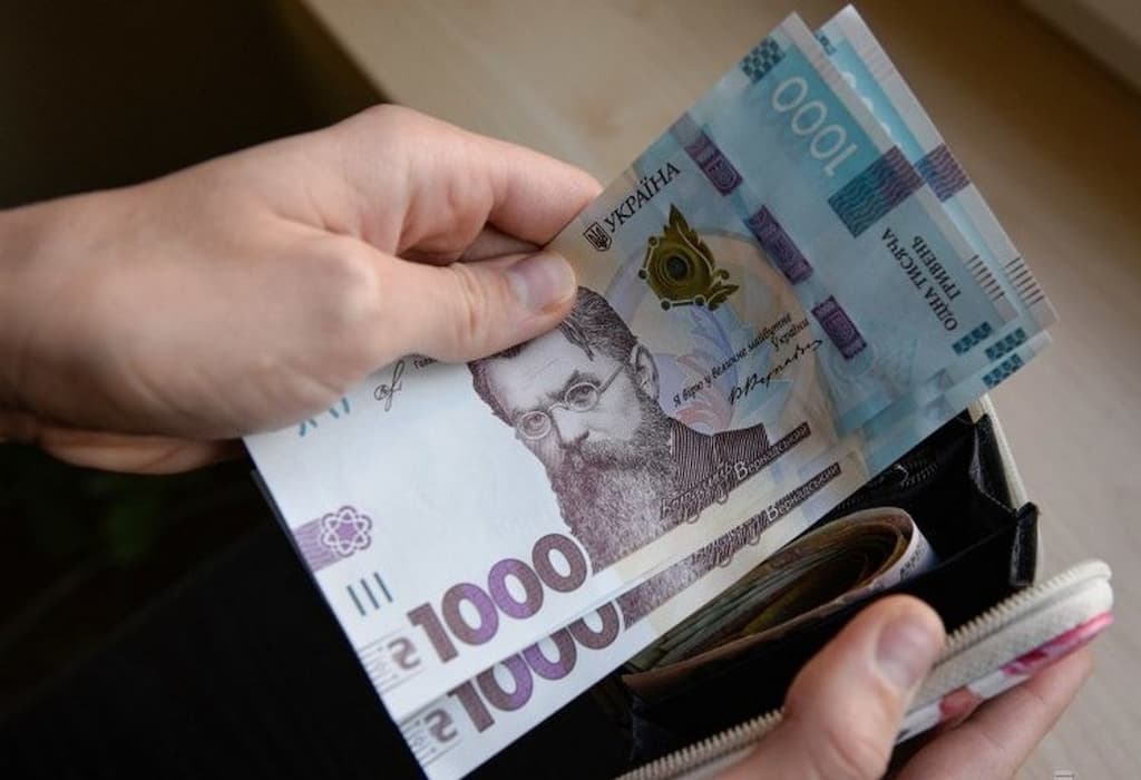 В Україні зросли мінімальна зарплата та прожитковий мінімум: подробиці