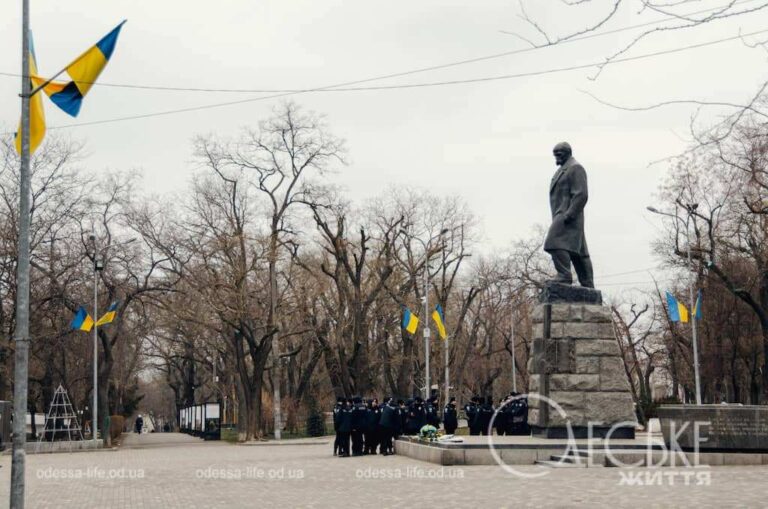 Як виглядає українська Одеса у День Соборності (фоторепортаж)