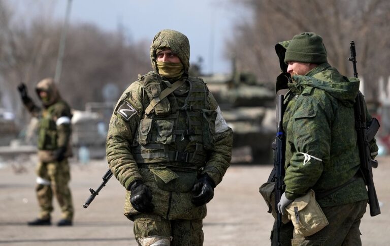 Російські командири налагодили новий “бізнес” серед своїх солдатів. Чим “торгують”