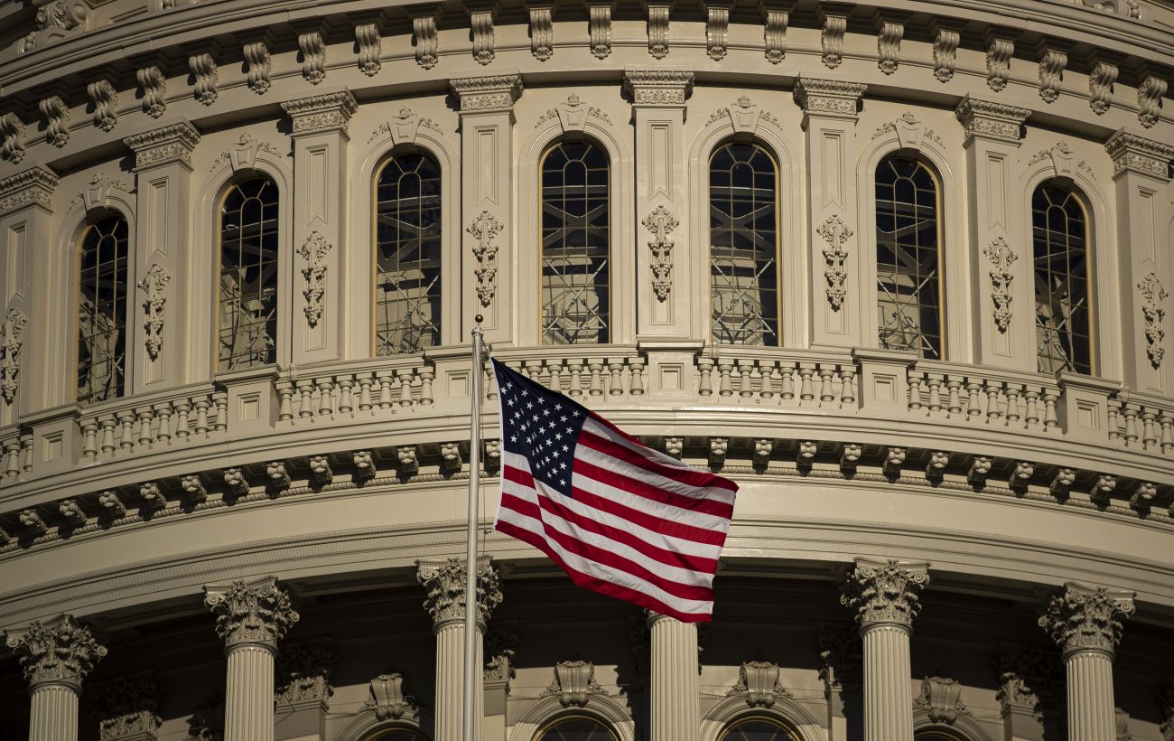 Співробітник Сенату США неофіційно передав Україні спорядження для снайперів, – NYT