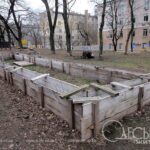 Старий одеський сквер перетворився на пустир (фоторепортаж)