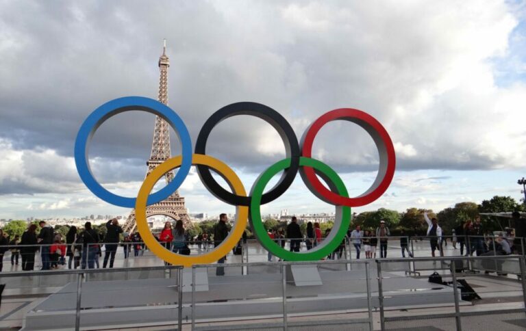 У Парижі викрали сумку з планами безпеки Олімпіади-2024