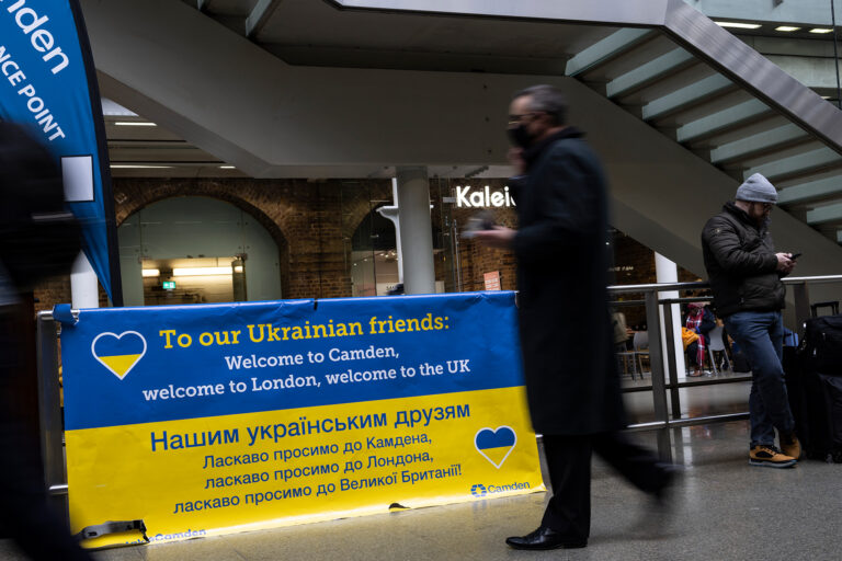 4 варіанти для українців, щоб залишитись в Британії після закінчення візи (відео)