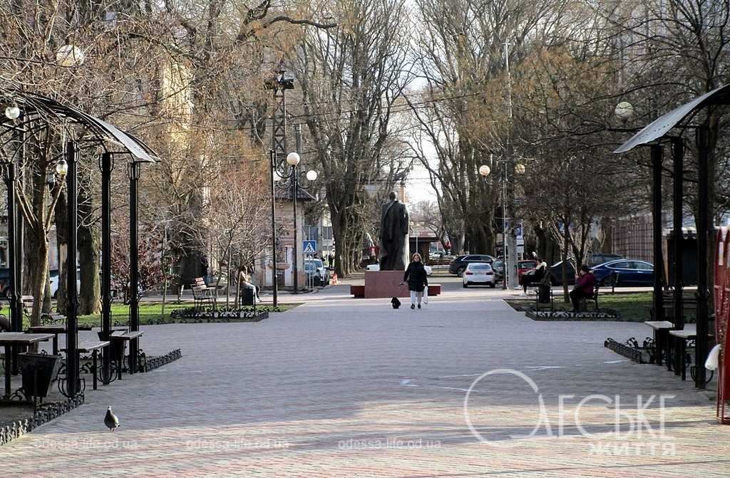 Цей історичний одеський проспект: сонячний день у березні