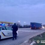 ДТП в Одеській області: під колесами автопоїзда загинула жінка