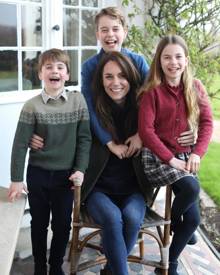 Кейт Міддлтон потрапила у скандал через нове фото з дітьми: до чого тут фотошоп