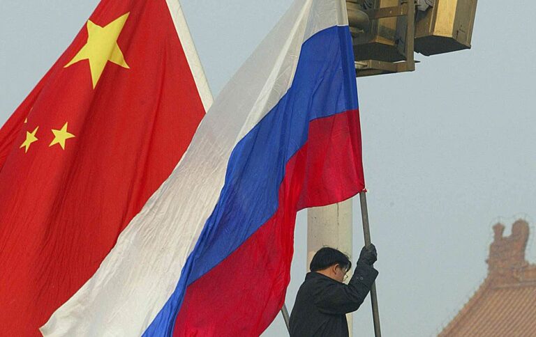 Китай надає РФ економічну допомогу та підтримку у сфері безпеки, – розвідка США