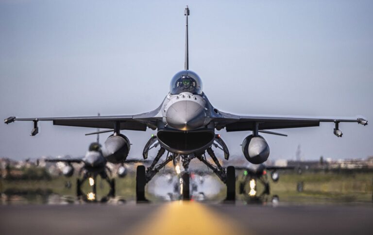 Аргентина купила у Данії винищувачі F-16