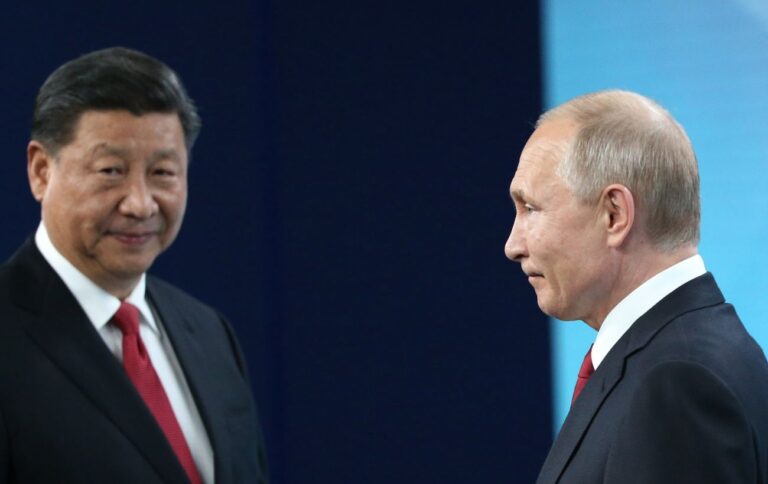 Китай різко збільшив продажі Росії товарів для виробництва зброї проти України, – АР