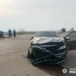 На трасі Київ-Одеса “ВАЗ” не пропустив “тойоту”: є загиблі та постраждалі