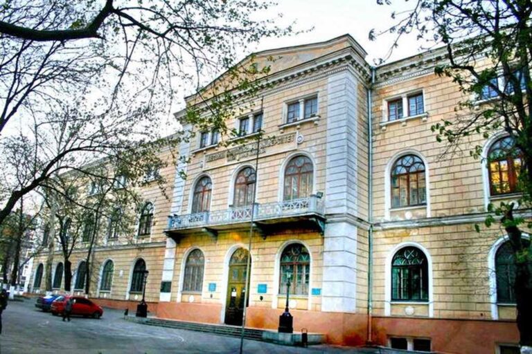 Одеський університет Мечникова увійшов до топ-10 кращих університетів України!