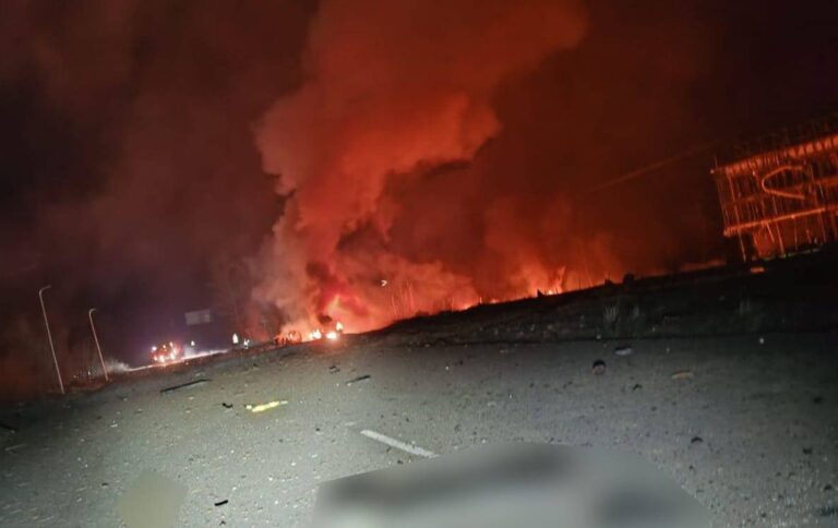 Пуски ракет та дронів, пожежа у Харкові та “прильоти” у Запоріжжі: подробиці нічної атаки