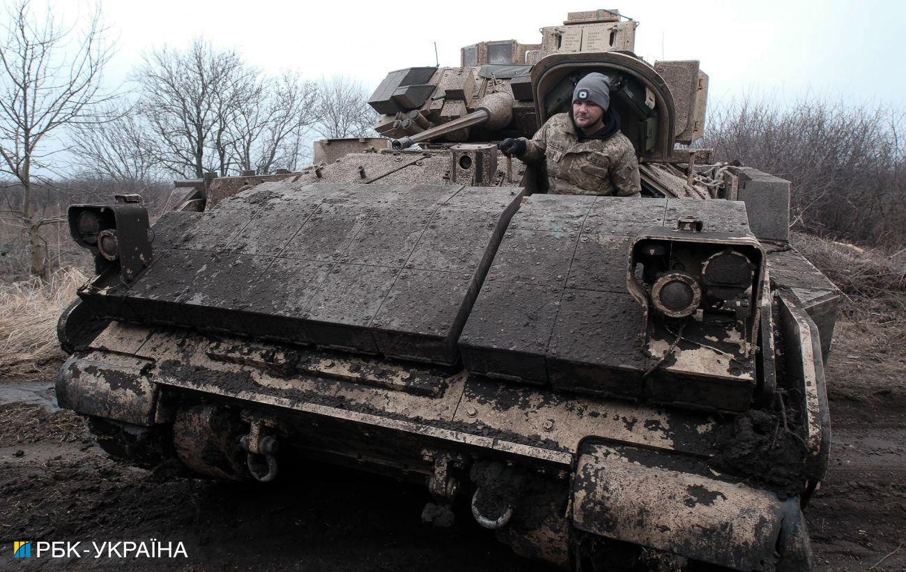 Військові показали, як Bradley нищить окупантів під Авдіївкою