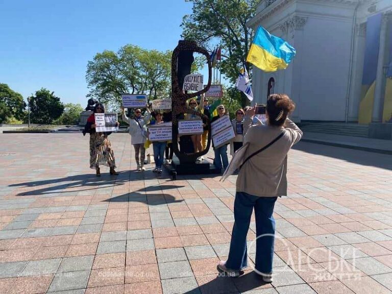 Кричати про допомогу: про що мріє мати загиблого бойового парамедика (відео)