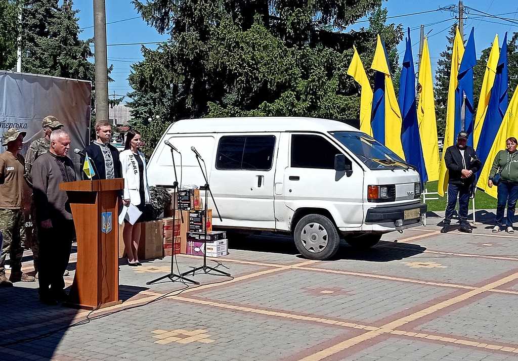 Мікроавтобус для морпіхів купила родина загиблого захисника