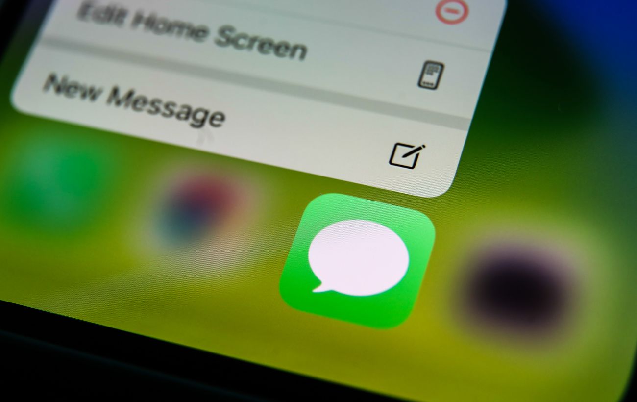 Як поєднати кілька смайлів в один в iMessage – інструкція