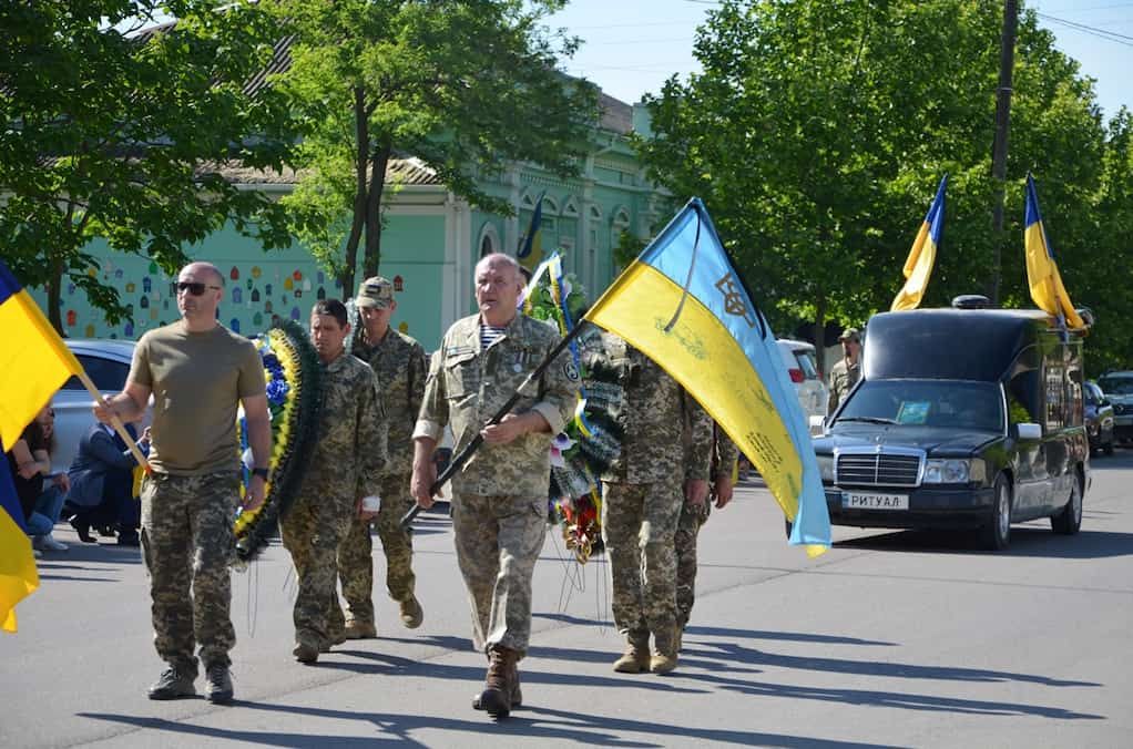 У Кілійській громаді оголосили жалобу за загиблим у Миколаївській області військовослужбовцем