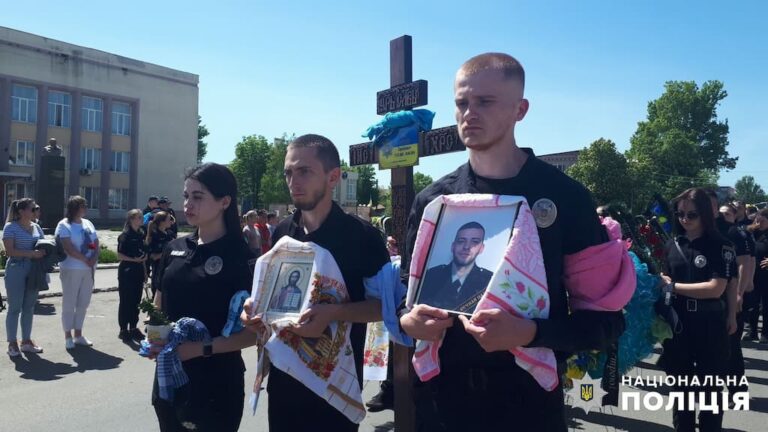 На Одещині попрощалися з молодим поліцейським, який загинув під час ракетного удару по Одесі