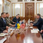 Допомога Україні – представник США Карпентер у Києві провів переговори з Єрмаком