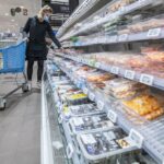 Покупка продуктів – чи обважують в магазинах не округливши вагу до літра або кілограма