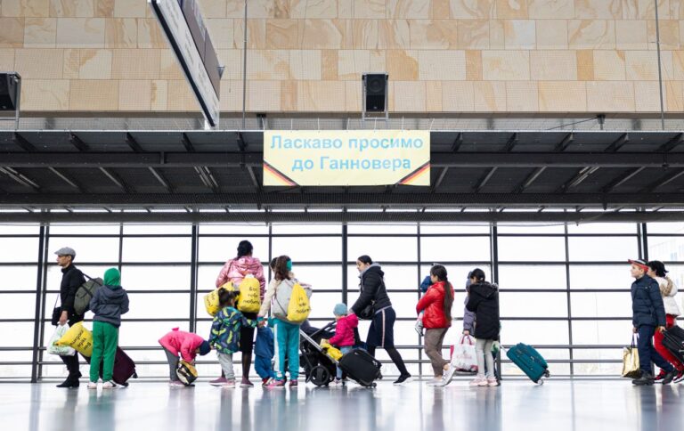 Українські біженці у Німеччині – спрощені правила в’їзду продовжили