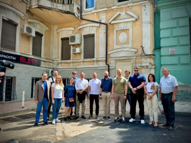 В Одесі відновили старовинний будинок, зруйнований російською ракетою в ніч на 23 липня
