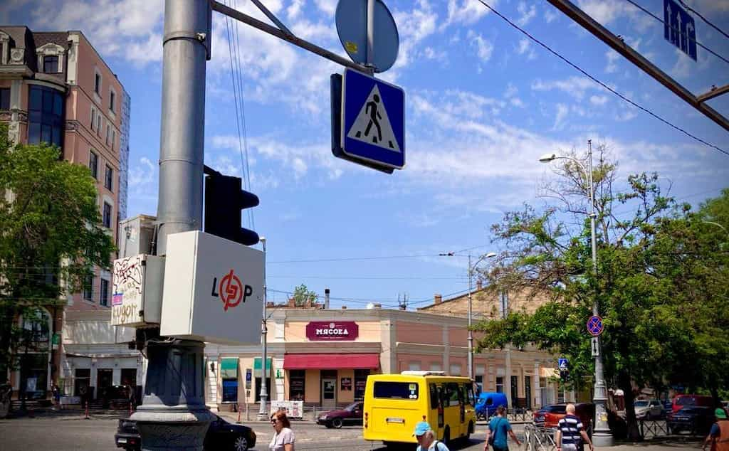 Ще півсотні світлофорів в Одесі зможуть працювати під час відключення світла