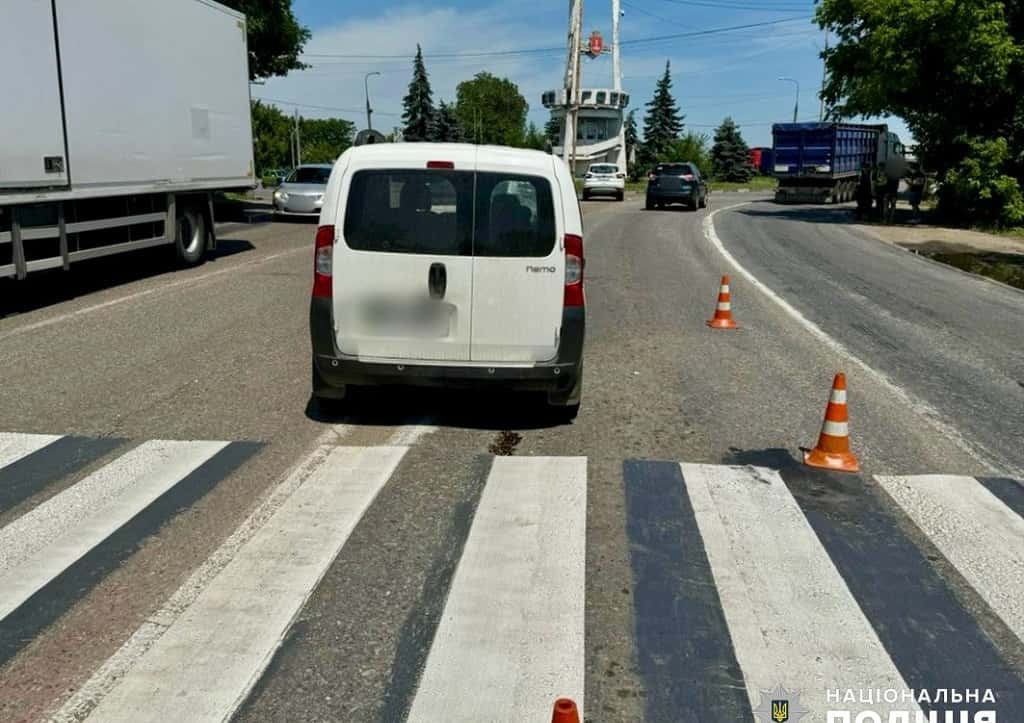 ДТП у «Двох стовпів»: Citroen наїхав на дівчинку-підлітка