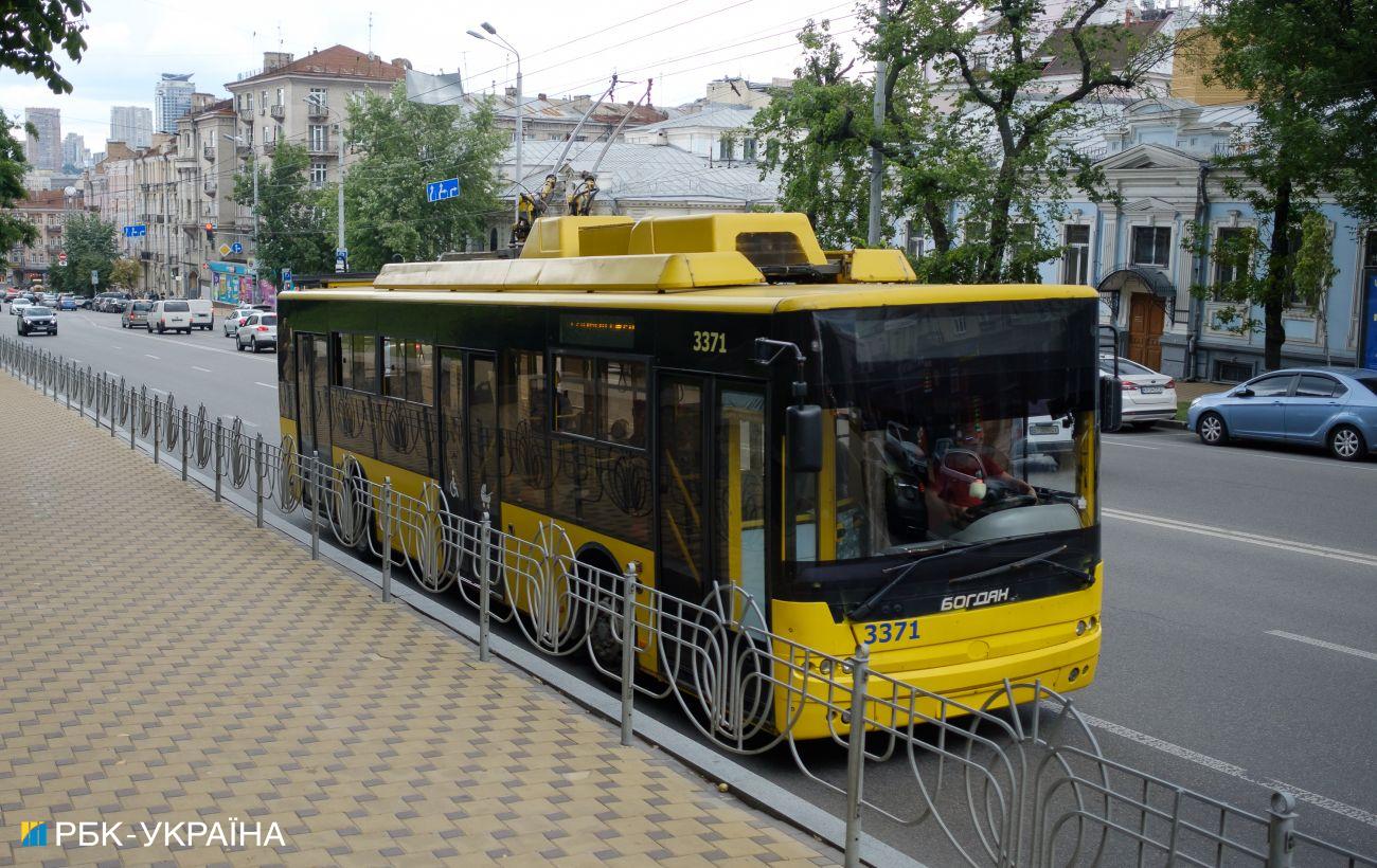 Зеленський підписав закон про електронний квиток у транспорті