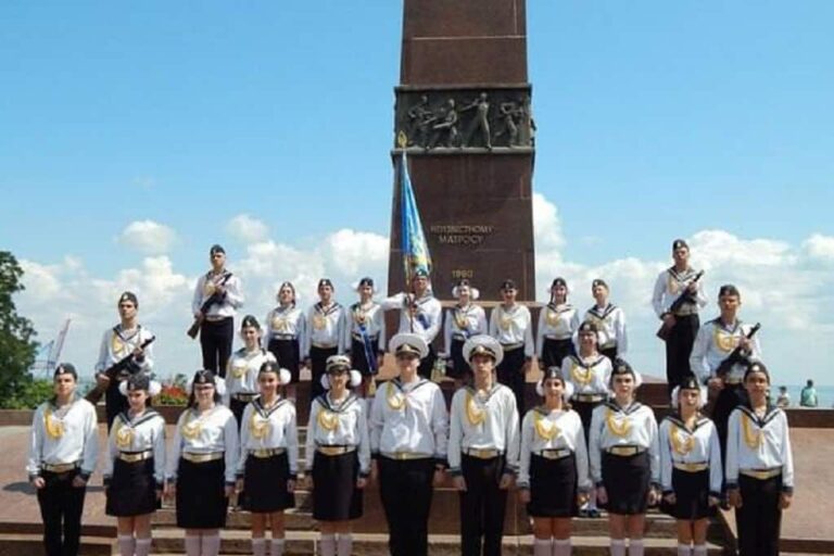 В Одесі скасують «Пост №1» біля пам’ятника Невідомому матросу: що з’явиться натомість?