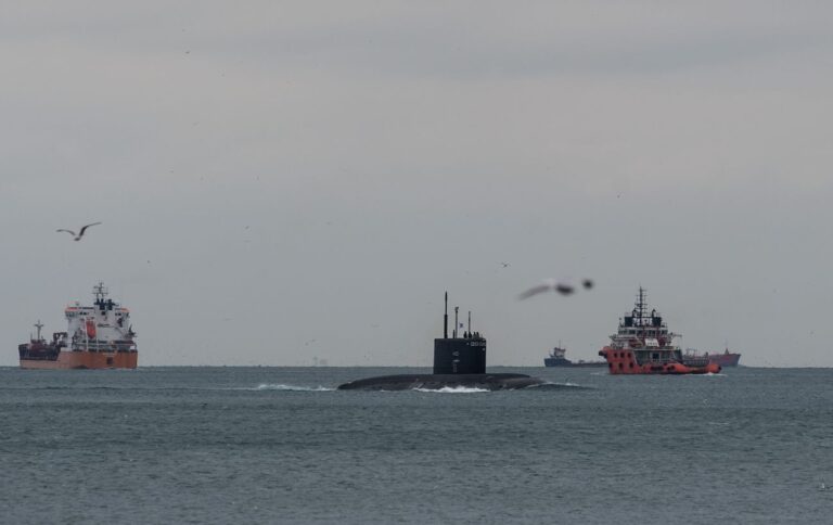 Наскільки небезпечні російські підводні ракетоносії, прояснили в ВМС