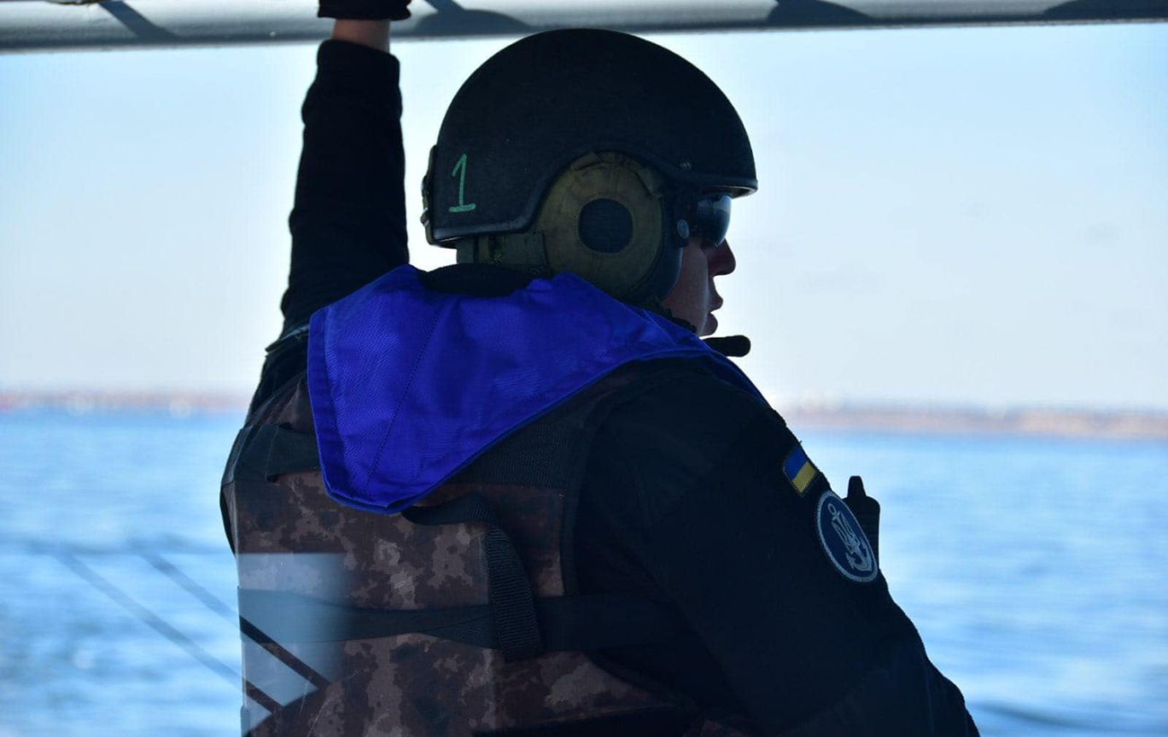 Сім’ю віднесло в море в Одеській області – її врятували військові моряки