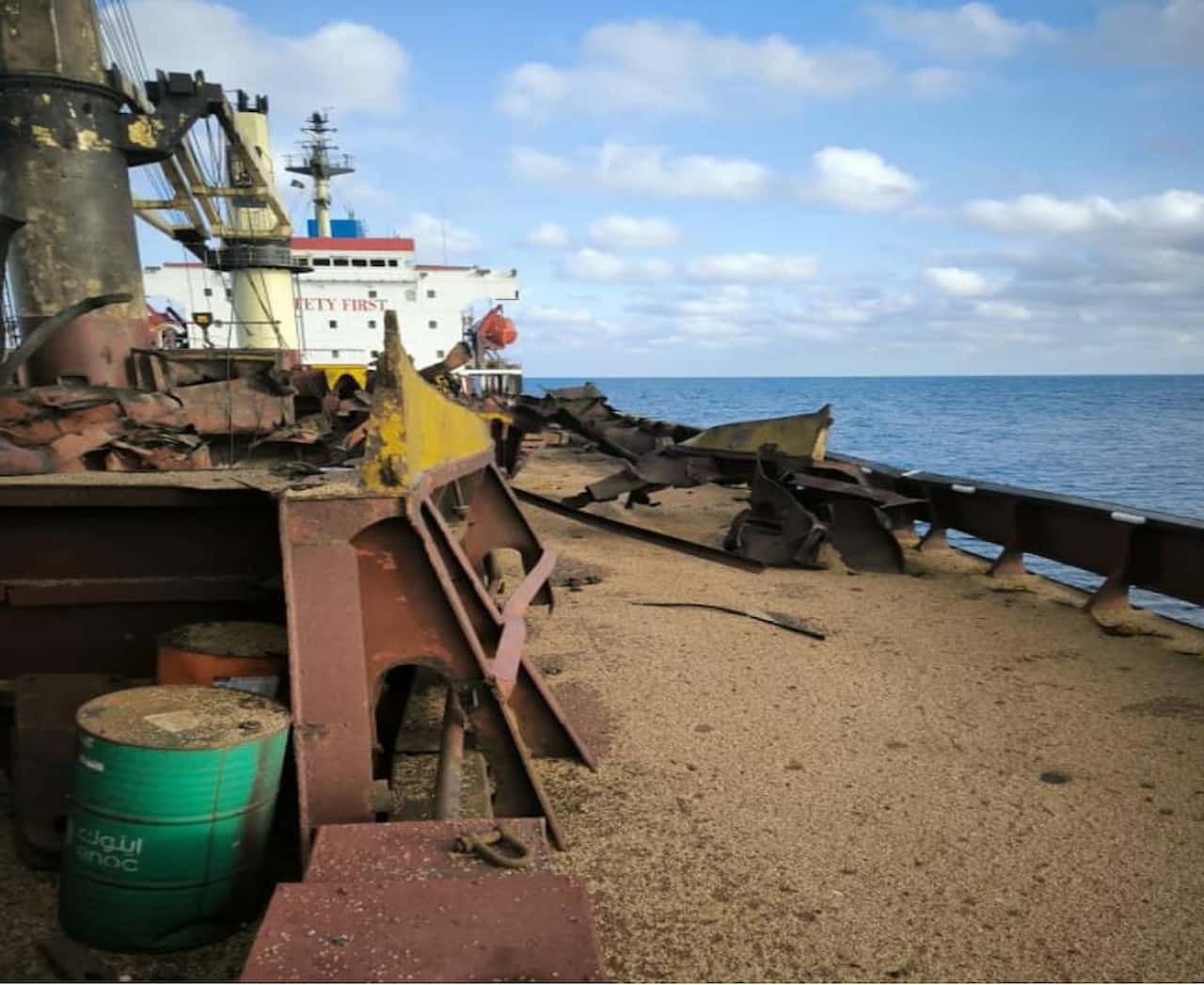 Росія атакувала в морі зерновоз: він віз продовольство з Одеської області (фото)