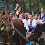 Вишиванки, гопак і підводи з кіньми: як тилігульські козаки допомагають ЗСУ